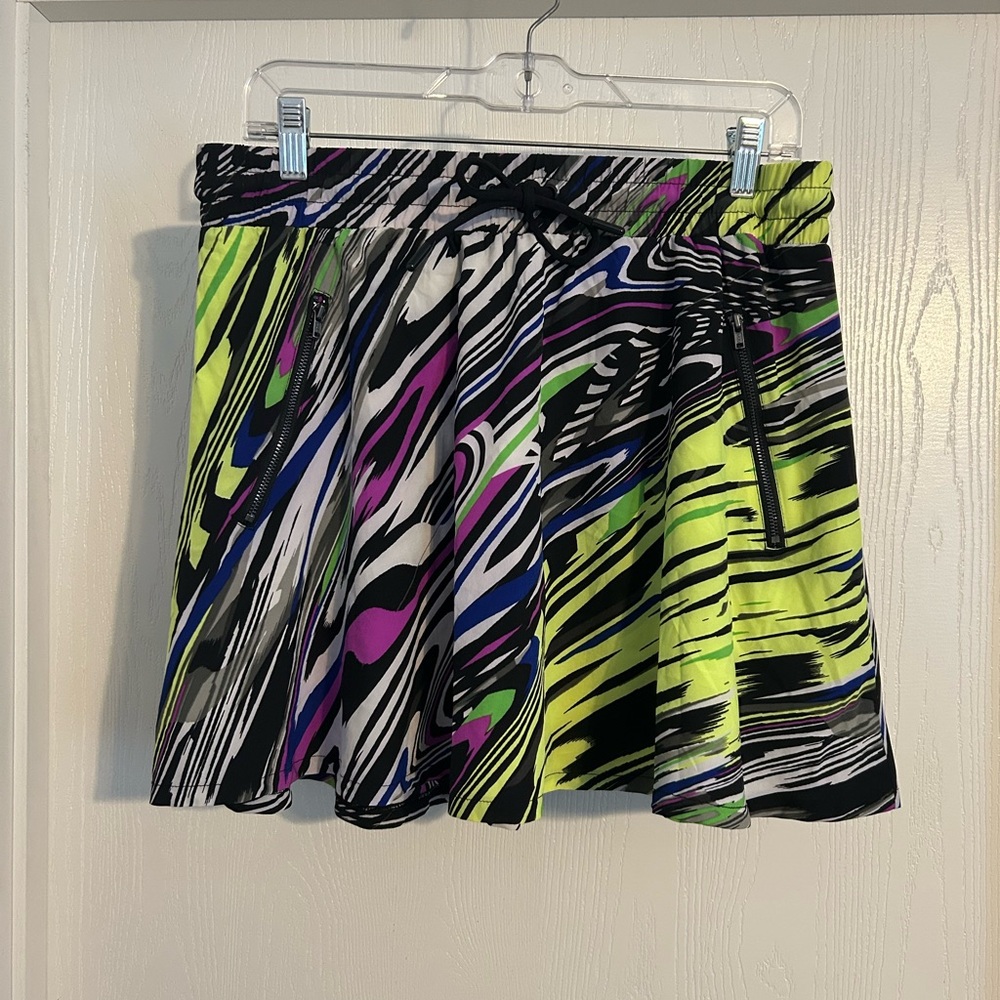 Fabletics | Black, Green, and Purple Mini Skirt | Size Large (NWT)